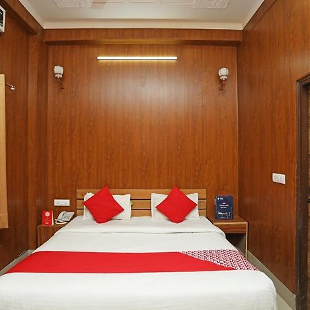 Hotel Saptrishi Рішикеш Екстер'єр фото