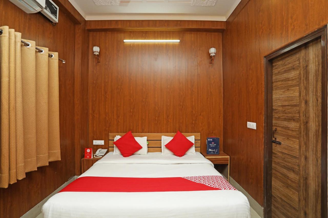Hotel Saptrishi Рішикеш Екстер'єр фото